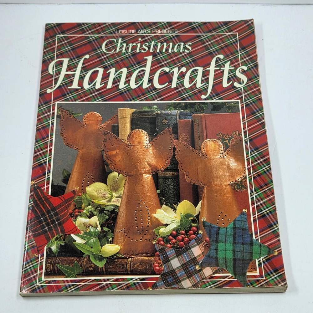 Leisure Arts Christmas Handcrafts Vintage DIY Holiday Projects Book